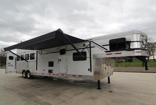 New Horse Trailer