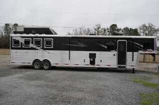 Used Horse Trailer
