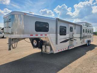 Used Horse Trailer