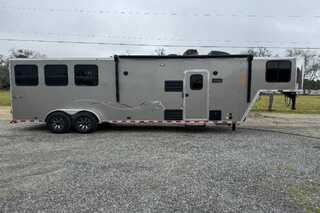 New Horse Trailer