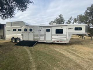 Used Horse Trailer