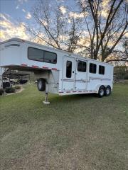 Used Horse Trailer