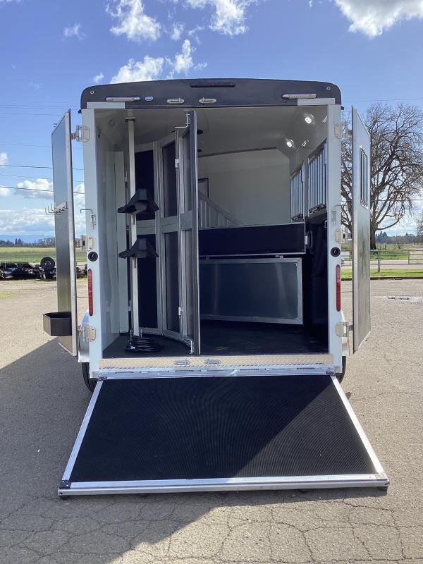 Bison Ramp New 2025 Bison Trailer Horse Trailer Albany OR (334370)