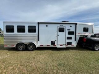 New Horse Trailer