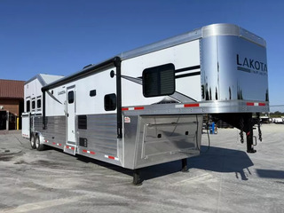 New Horse Trailer