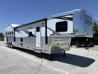New Horse Trailer