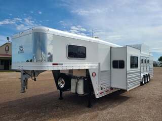 Used Horse Trailer
