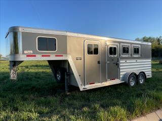 Used Horse Trailer