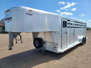Used Horse Trailer