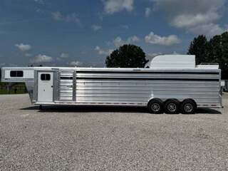 New Horse Trailer