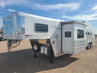 New Horse Trailer
