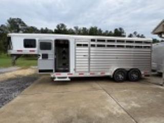 Used Horse Trailer