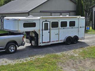 Used Horse Trailer