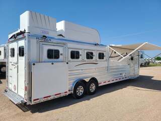 New Horse Trailer