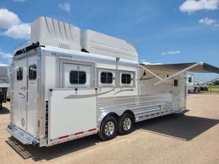 New Horse Trailer