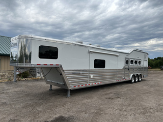 New Horse Trailer