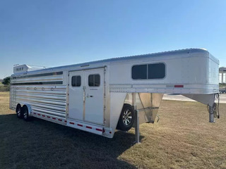 New Horse Trailer