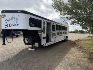 Used Horse Trailer