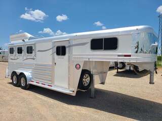 New Horse Trailer
