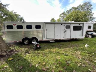 Used 2003 Hart Horse Trailers