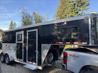 Used Horse Trailer