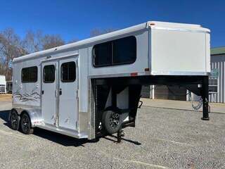 New Horse Trailer
