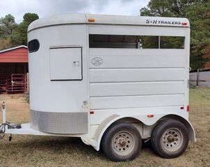 Used Horse Trailer