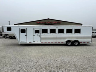 New Horse Trailer