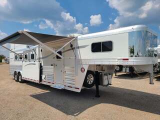 New Horse Trailer