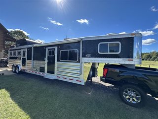 n/a Horse Trailer