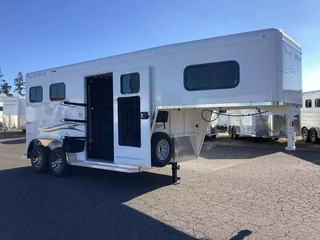 New Horse Trailer