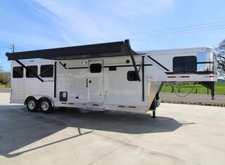 New Horse Trailer