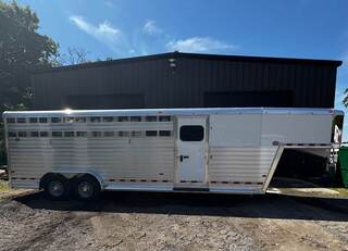 New Horse Trailer