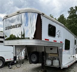 Used Horse Trailer