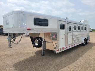New Horse Trailer