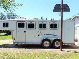 Used 1999 Sooner Trailers