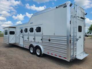 Used Horse Trailer
