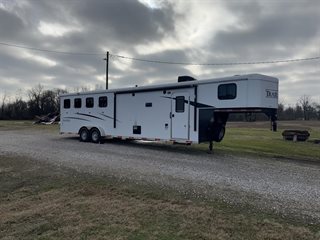 Used Horse Trailer