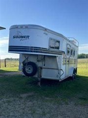 Used Horse Trailer