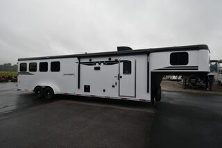 New Horse Trailer