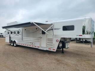 New Horse Trailer