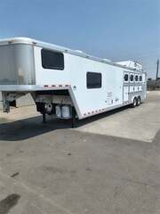 Used Horse Trailer