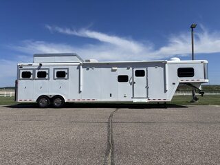 Used Horse Trailer