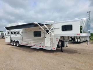 New Horse Trailer