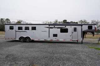 New Horse Trailer