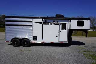 New Horse Trailer