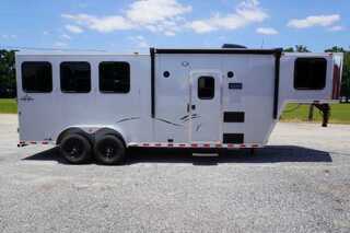 New Horse Trailer