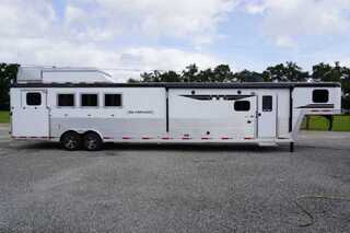 New Horse Trailer