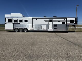 New Horse Trailer