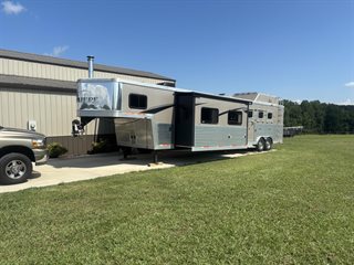 Used Horse Trailer
